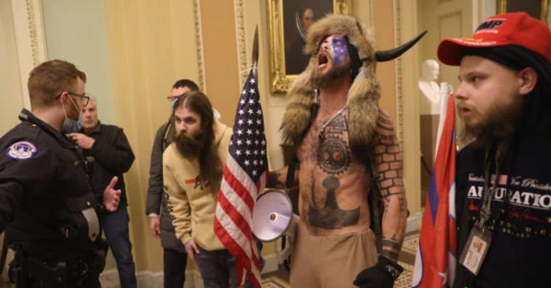 Trump supporters in ARMED STANDOFF with police inside US Capitol as workplaces evacuated & lawmakers instructed to don gasoline masks – studies